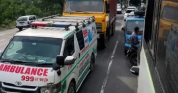 যানজটে আটকে অ্যাম্বুলেন্সেই রোগীর মৃত্যু