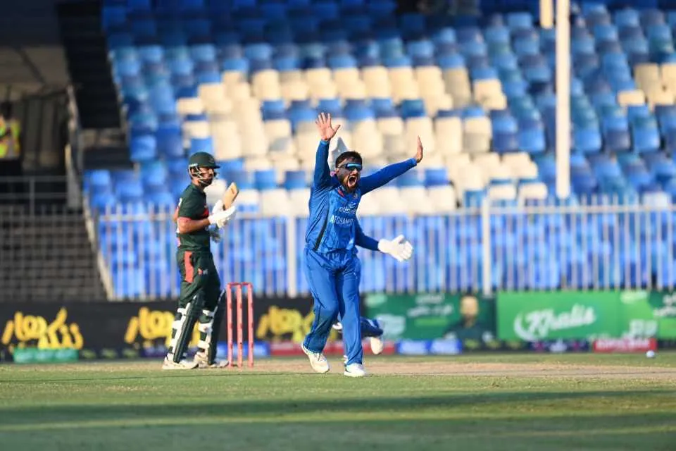 ফ্রান্সে বিক্ষোভ ঠেকাতে গুরুত্বপূর্ণ স্থাপনায় সেনা মোতায়েনের ঘোষণা