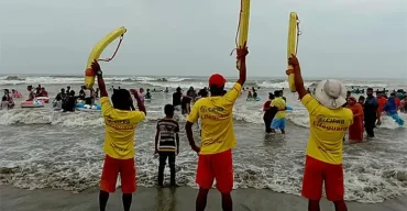 কক্সবাজারে সৈকতে নিখোঁজ ৪ পর্যটকের মৃত্যু