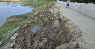 সাঙ্গু নদীর ভাঙনে ঝুঁকিতে সাতকানিয়ার বেড়িবাঁধ: জনমনে আতঙ্ক