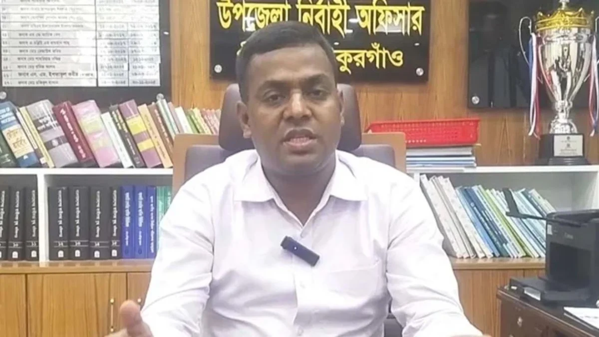 সংসদ সদস্যের নির্বাচনী প্রচারণায় হাততালি দিয়ে সমালোচনায় ঠাকুরগাঁওয়ের ইউএনও