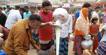 দুধের উৎপাদন খরচ ৪৪ টাকা ৮০ পয়সা, বাজারে বিক্রি ১১০ টাকায়