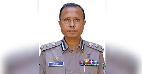 ভাড়া দেওয়া বাড়িতে ডিবির অভিযানের পর সেই অতিরিক্ত ডিআইজি ক্লোজড