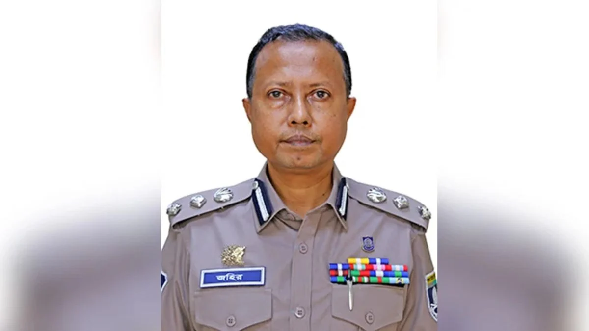 ভাড়া দেওয়া বাড়িতে ডিবির অভিযানের পর সেই অতিরিক্ত ডিআইজি ক্লোজড