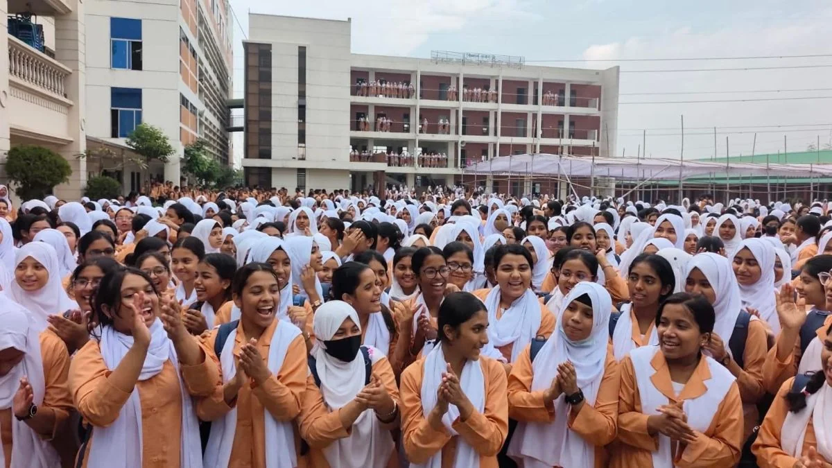 দেশসেরা ফলাফলে আবারো উজ্জ্বল নরসিংদীর আব্দুল কাদির মোল্লা সিটি কলেজ