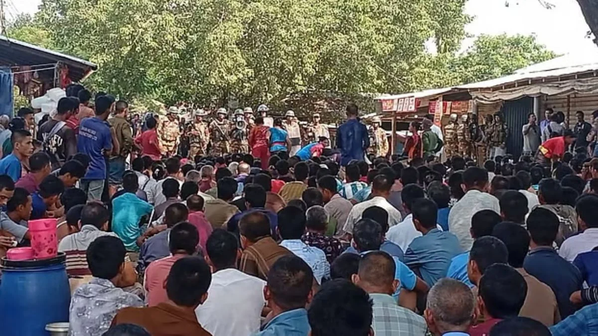 সাজেকে অবরোধ ঘিরে আইনশৃঙ্খলা বাহিনী ও ইউপিডিএফের সংঘর্ষ