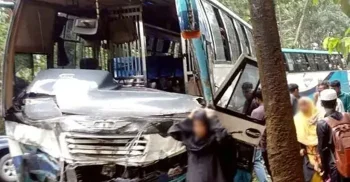 দূরপাল্লার বাসে চালকের ক্লান্তিতে মহাসড়কে বাড়ছে দুর্ঘটনার ঝুঁকি